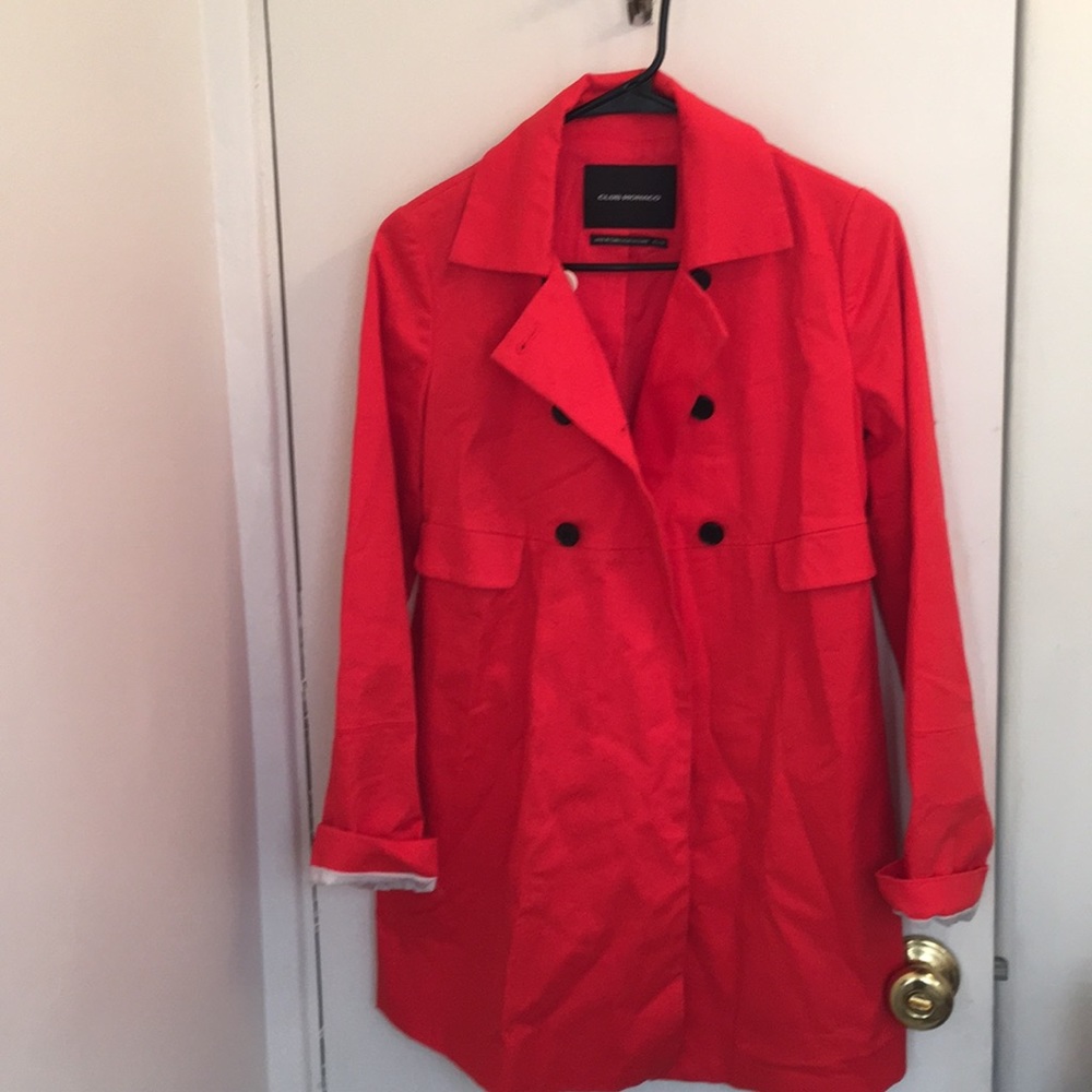 Long sleeve, light weight jacket